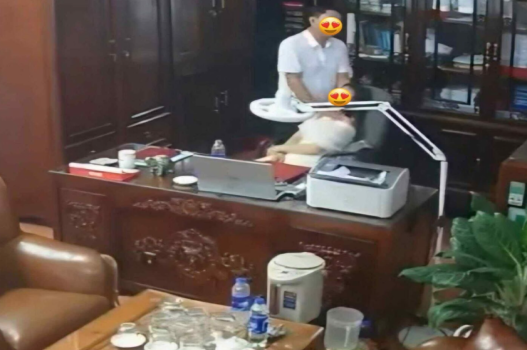 Clip sex hiệu trưởng Hải Hậu tỉnh Ninh Bình